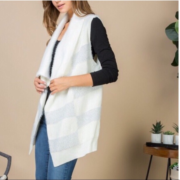 ARIANNA Gray White Sleeveless Cardigan Top - Picture 6 of 6